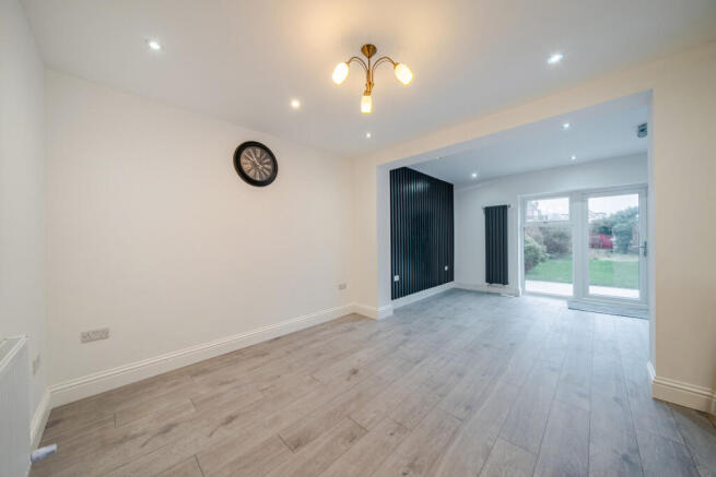 1403807-11-6978a3...