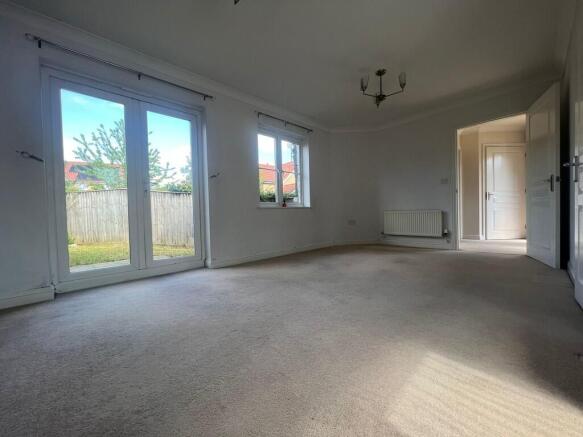 IMG-20250508-WA00...