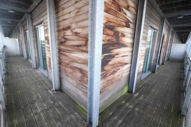 Photo 03