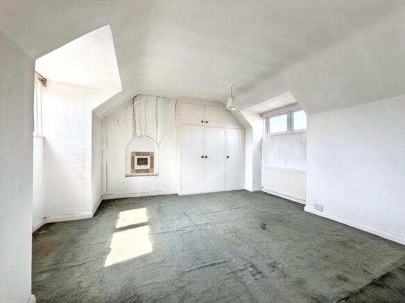 Greenwood Road, Thames Ditton, KT7 photo 4