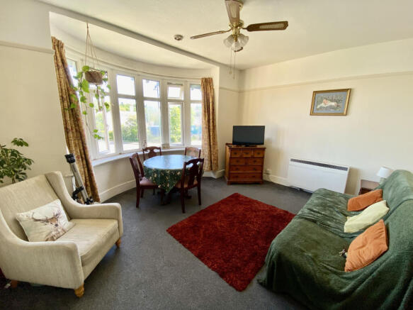 lounge 27b