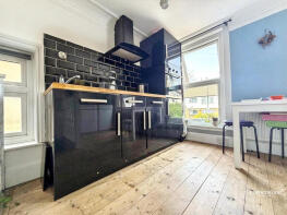 Flat 2, 31, Dornton Road, South Croydon CR2 7DR