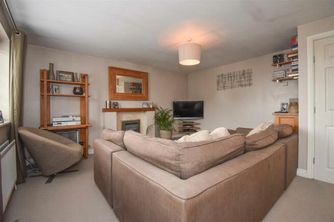 23 Hothfield Drive Living Room b.jpg