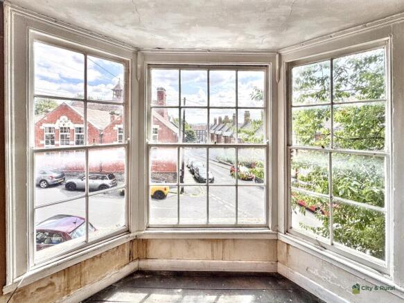 Bay Window 1st F T202508051002.jpg