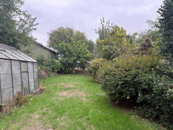 3 bed Semi-Detached to rent Image 12