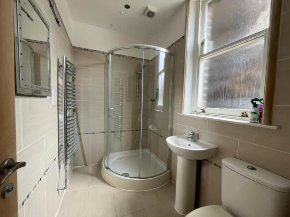 EN SUITE