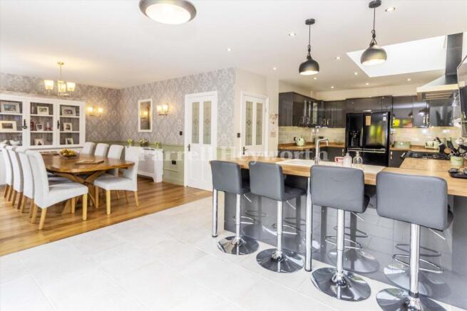 Kitchen Diner 2