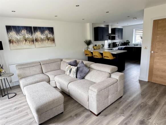 Kitchen/Lounge/Diner: