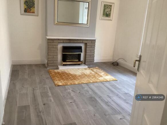 3 bed Terraced to rent Image 3