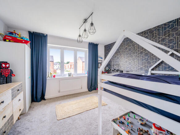 4 bed Detached for sale Image 12