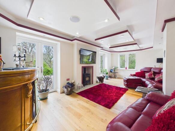 4 bed Detached for sale Image 8