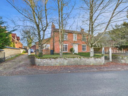 The Street, Garboldisham