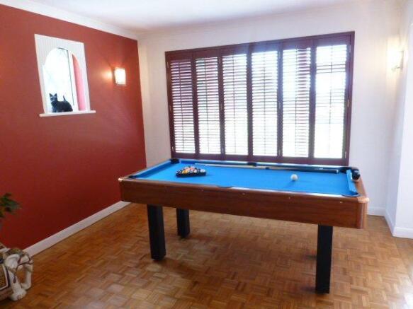 FAMILY ROOM