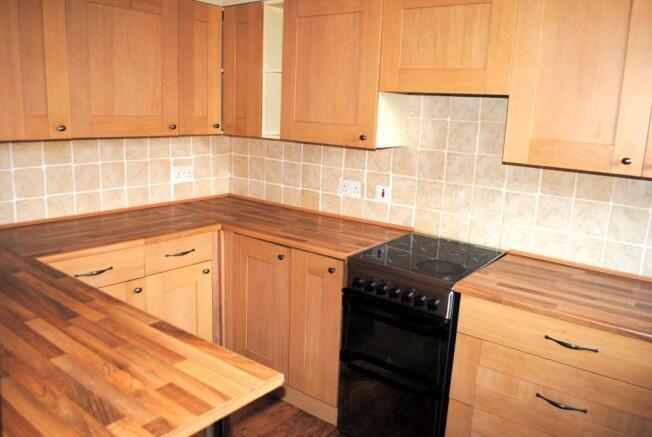 Kitchen 2.jpg