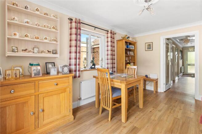 New Road, Ridgewood, Uckfield, East Sussex, TN22 photo 4