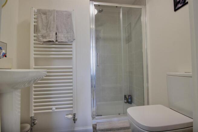 3 bed Town House for sale Image 8