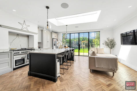 Ashford Road, Staines-upon-Thames, Surrey TW18