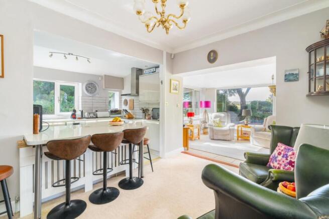 4 bed Detached for sale Image 5