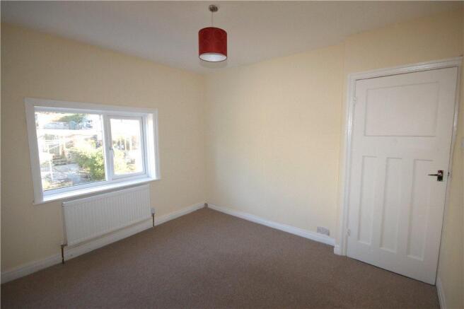 3 bed House to rent Image 6