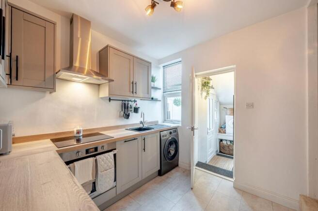 2 bed Terraced for sale Image 4