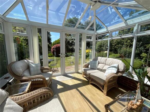 Island View Avenue, Christchurch, Dorset, BH23 photo 4
