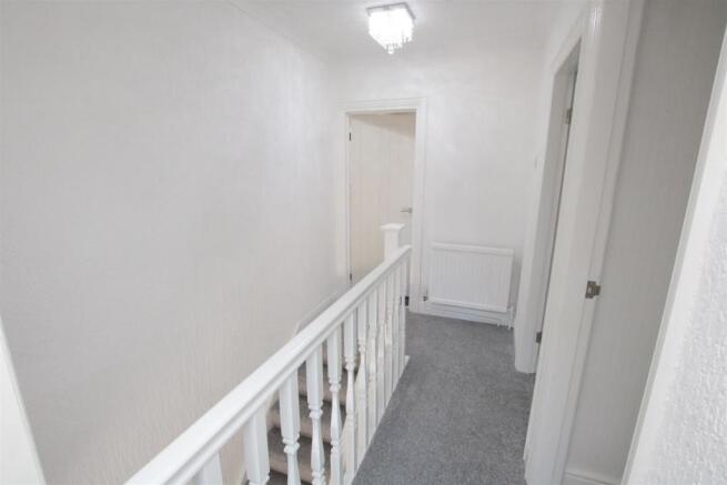 FIRST FLOOR LANDING