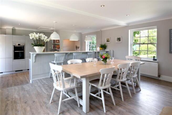 Kitchen/Breakfast Rm