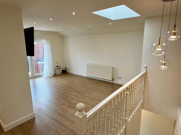 2 bed Apartment for sale Image 12