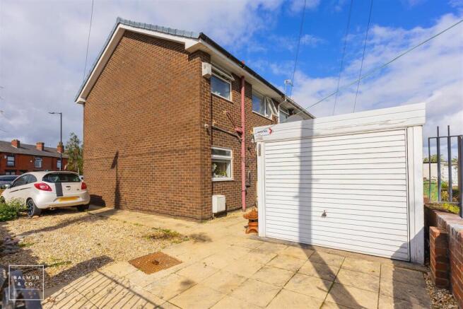 Wigan Road, Leigh, WN7 photo 4