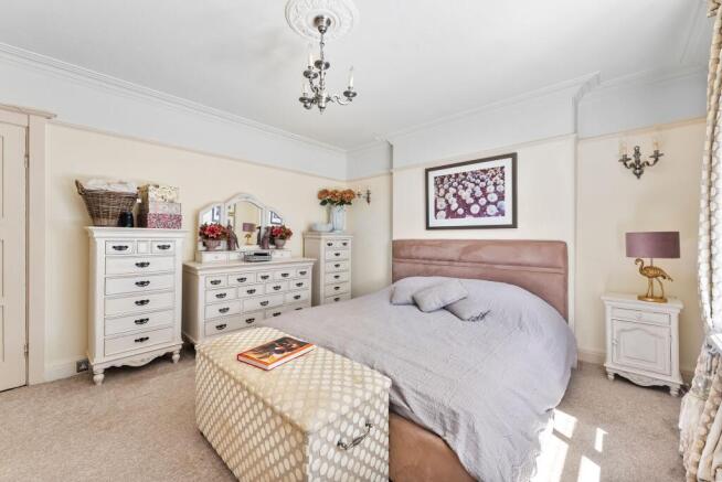 3 bed House for sale Image 12