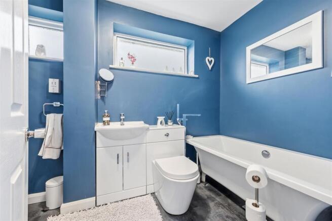 Bathroom.jpg
