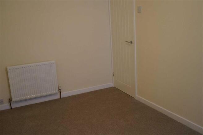 BEDROOM 1 (FRONT)