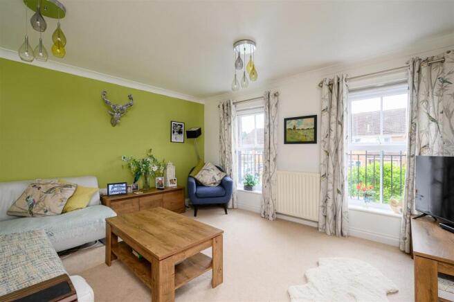3 bed Town House for sale Image 6