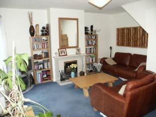 Living/Dining Room:
