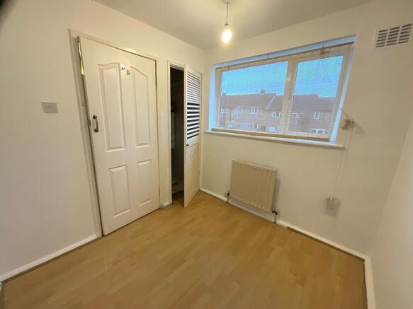 3 bed Terraced to rent Image 10