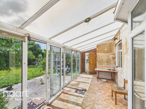 Fairholme Avenue, Romford photo 4