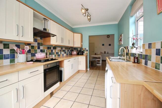 2 bed Terraced for sale Image 9