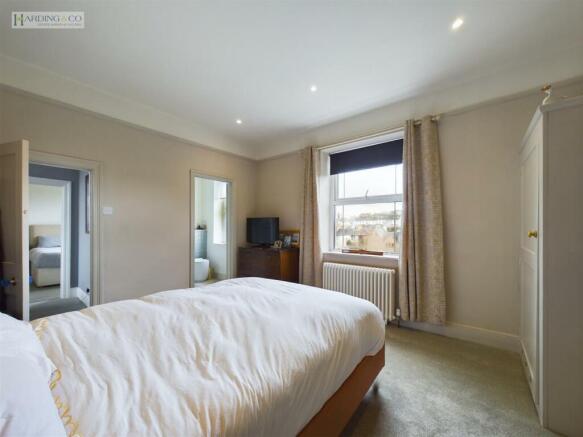 Bedroom 1 ii.jpg