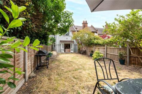 Crescent Lane, London, SW4