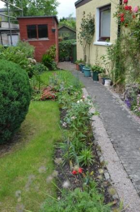 FRONT GARDEN