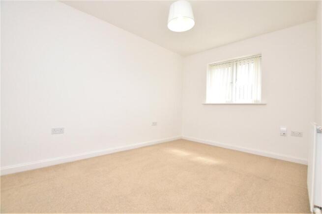 3 bed Semi-Detached to rent Image 7