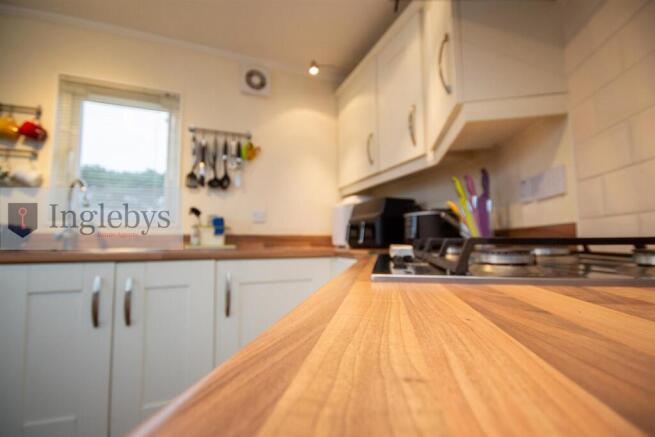2 bed Park Home for sale Image 12