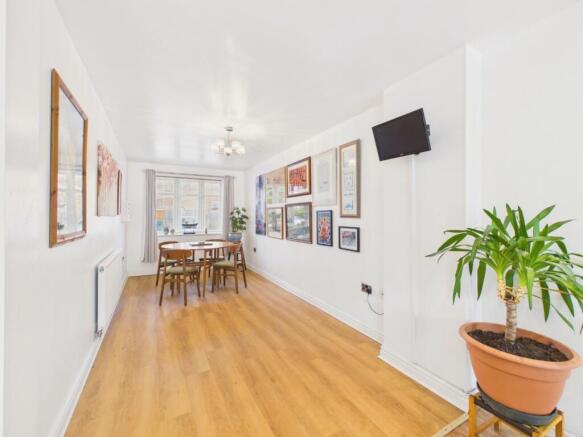 4 bed Terraced for sale Image 7