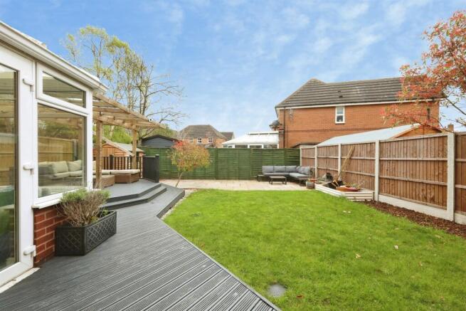 4 bed Detached for sale Image 12