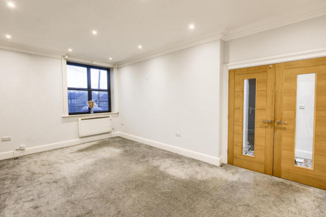 2 bed Apartment for sale Image 5