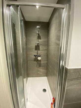 1 bed Apartment to rent Image 6