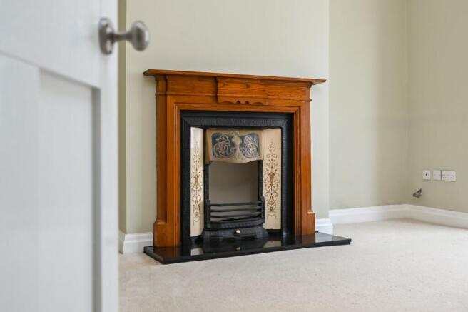 3 bed Terraced to rent Image 12