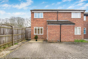 34, Medina Gardens, Bicester OX26 2XQ