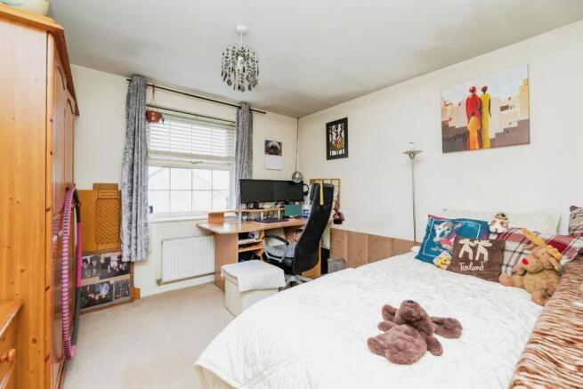 2 bed Apartment for sale Image 10