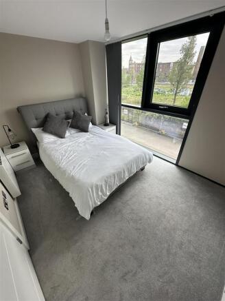 2 bed Apartment for sale Image 8